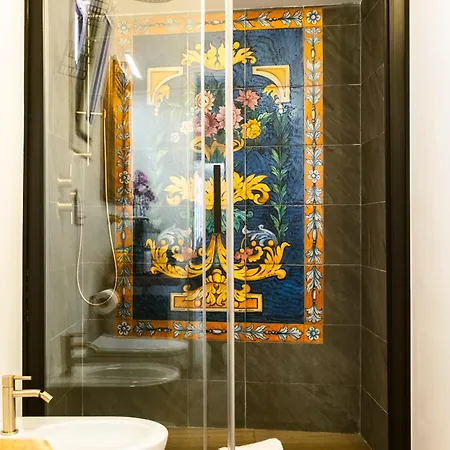 Royal House Apartment *